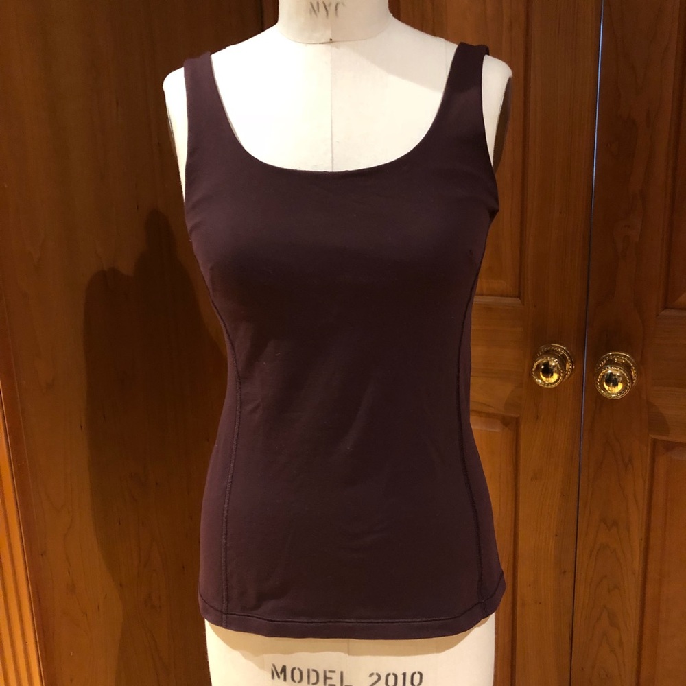 Lululemon tank top with built in bra